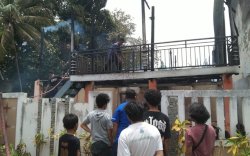 Satu Unit Rumah Panggung di Bone Ludes Terbakar