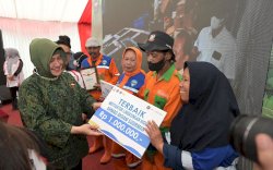 Indira Yusuf Ismail Apresiasi Petugas Kebersihan di Peringatan HPSN 2023