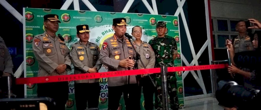 Kapolri di RS Bhayangkara Jambi