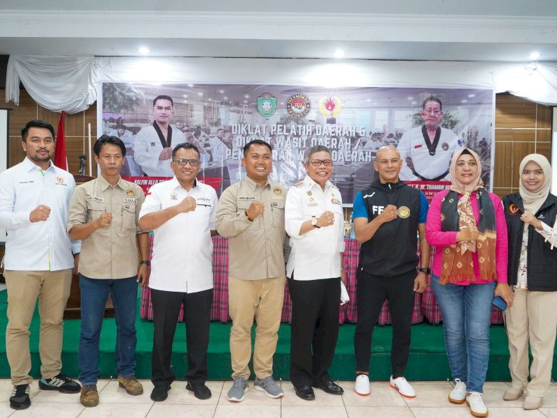 Harap Lahir Atlet Berprestasi, Taufan Pawe Buka Diklat Pelatih dan Wasit Taekwondo Sulsel