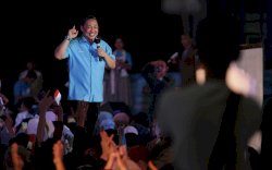 Sambut Anis Matta Sepuluh Ribu Kader Partai Gelora Memenuhi CCC Makassar