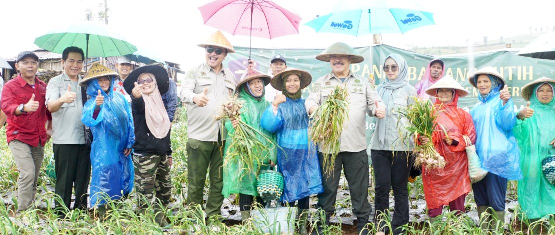 Inspektur Jenderal Kementerian Pertanian, Jan Samuel Maringka, memastikan ketersediaan bawang merah dan bawang putih jelang puasa dan lebaran 2023 dalam kondisi aman.