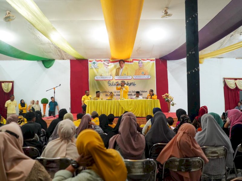 Kagum Atas Prestasi, Masyarakat Sinjai Ingin Taufan Pawe Jadi Gubernur
