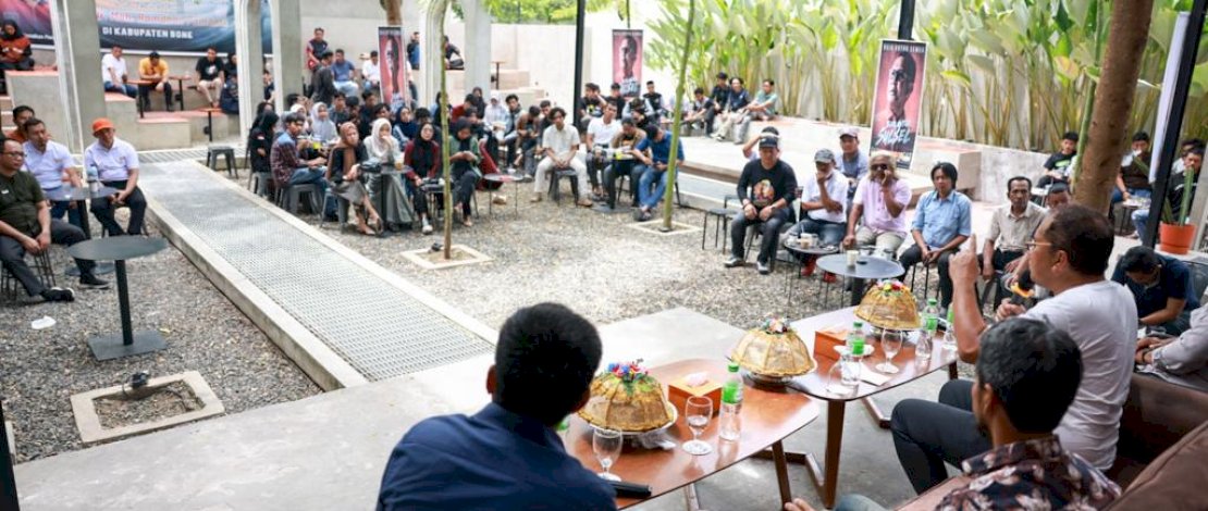Danny Pomanto Berbagi Strategi Hadapi Resesi Ekonomi 2023 Bersama KEPMI Bone 