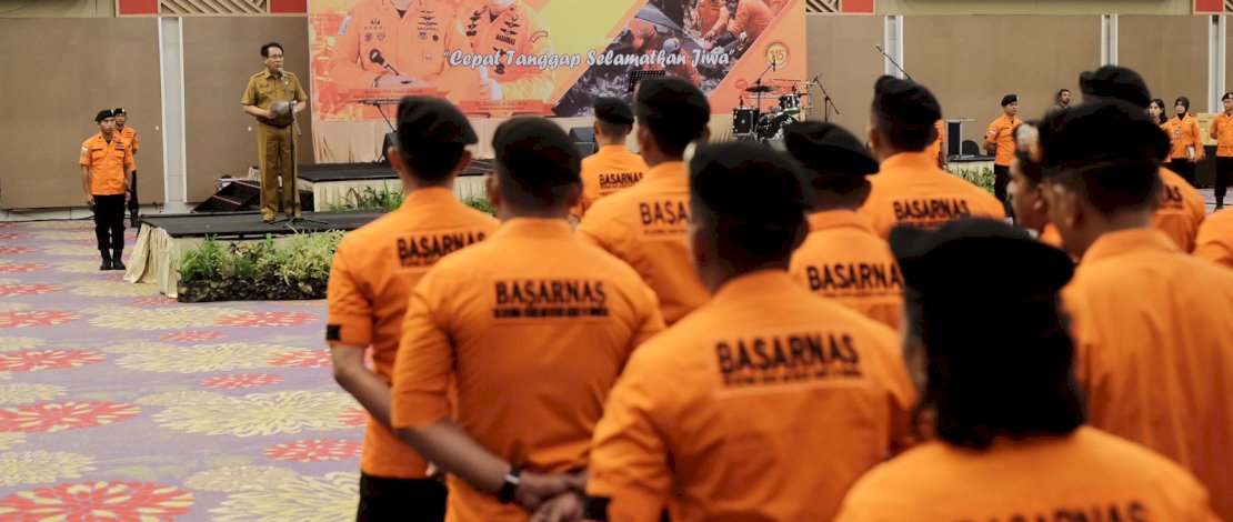 Pj Sekprov Sulsel, Andi Aslam Patonangi, memimpin upacara peringatan HUT Badan Nasional Pencarian dan Pertolongan (Basarnas) ke-51 tahun, yang dilaksanakan di Ballroom Sandeq A dan B Hotel Claro Makassar, Selasa, 28 Februari 2023. Pj Sekprov Sulsel, Andi Aslam Patonangi, memimpin upacara peringatan HUT Badan Nasional Pencarian dan Pertolongan (Basarnas) ke-51 tahun, yang dilaksanakan di Ballroom Sandeq A dan B Hotel Claro Makassar, Selasa, 28 Februari 2023.