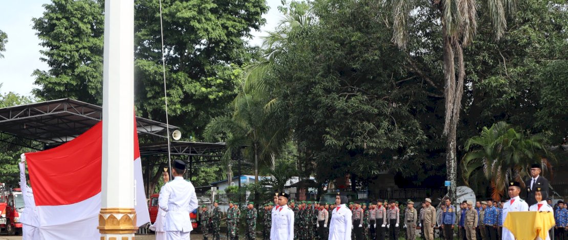 Penjabat Bupati Takalar, Setiawan Aswad, memimpin upacara peringatan gugurnya dua pahlawan nasional asal Kabupaten Takalar, Ranggong Daeng Romo dan Padjonga Dg Ngalle. Penjabat Bupati Takalar, Setiawan Aswad, memimpin upacara peringatan gugurnya dua pahlawan nasional asal Kabupaten Takalar, Ranggong Daeng Romo dan Padjonga Dg Ngalle.