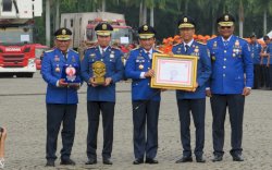 Danny Pomanto Raih Penghargaan Wali Kota Terfavorit di HUT Damkar