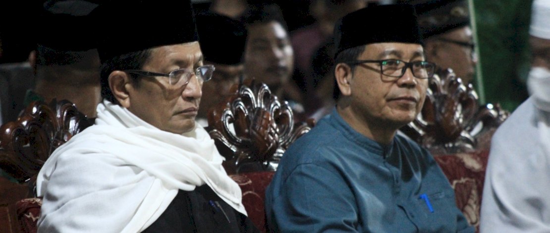 Wakil Bupati Kabupaten Luwu Utara, Suaib Mansur bersama Ketua Umum Pontren As&rsquo;adiyah Pusat Sengkang, Prof. Dr. KH. Nasaruddin Umar, MA peringatan Isra&rsquo; Mi&rsquo;raj Nabi Besar Muhammad Saw yang dilaksanakan Pondok Pesantren (Pontren) As&rsquo;adiyah Belawa Baru, Kecamatan Malangke