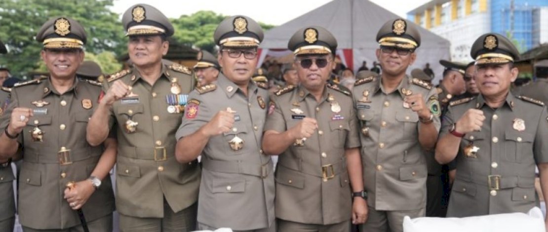 Peringatan Ulang Tahun Satpol PP ke-73 dan Satuan Perlindungan Masyarakat (Satlinmas) ke 61, di Lapangan Karebosi, Jumat, 3 Maret 2023.