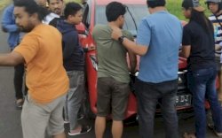 Alamak! Pria Asal Bone Gasak Paket Berisi 24 IPhone, Kerugian Rp500 Juta