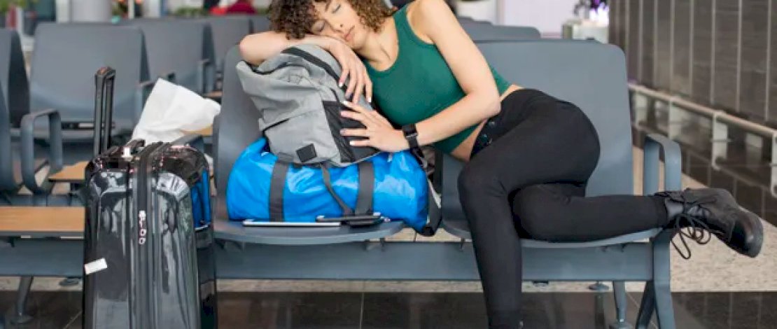 Cara Membuat Tidur Di Bandara Lebih Menyenangkan