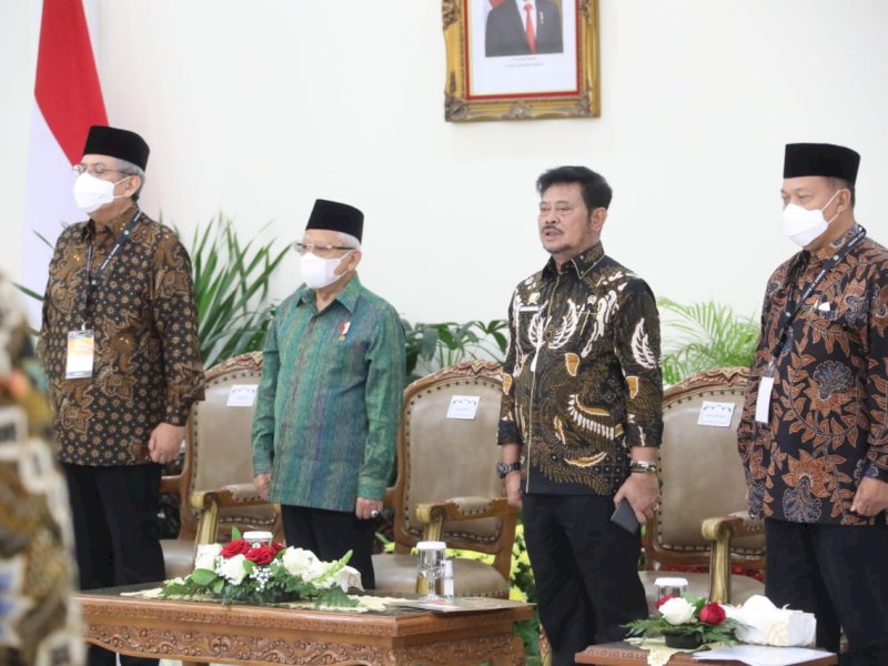 Wapres Maruf Amin Minta Pengusaha Sawit Dukung Program PSR