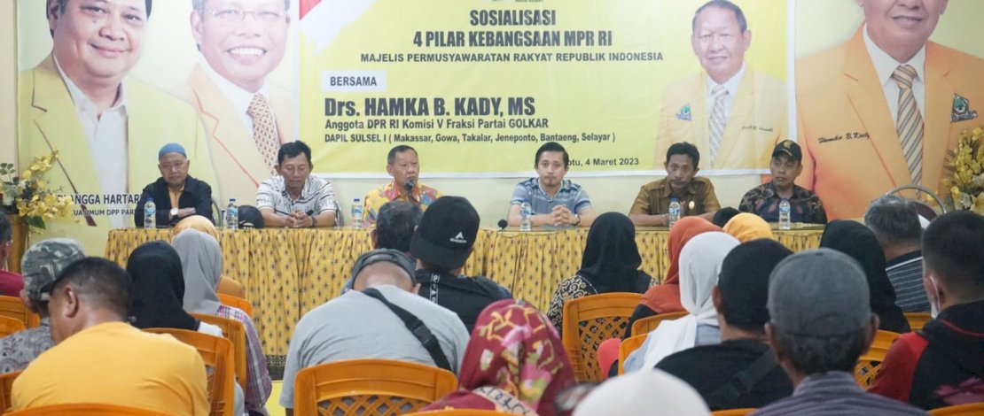 Anggota DPR RI, Hamka B Kady, Sosialisasi 4 Pilar Kebangsaan MPR RI, di Jalan Boulevard Makassar, Sabtu, 4 Maret 2023. Anggota DPR RI, Hamka B Kady, Sosialisasi 4 Pilar Kebangsaan MPR RI, di Jalan Boulevard Makassar, Sabtu, 4 Maret 2023.