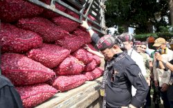 Mentan SYL dan Wamendag Panen Raya dan Lepas Pasokan Bawang Merah ke Jakarta