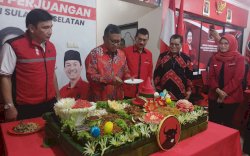 Hasto Kristiyanto Hadiri Syukuran Kantor Permanen PDIP Sulsel