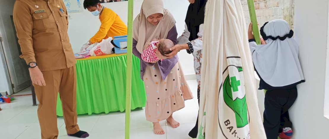 Wakil Bupati Luwu Utara, Suaib Mansur, di Posyandu Rajawali I dan II Desa Tandung.