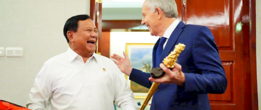 Mantan Perdana Menteri Inggris, Anthony Charles Lynton Blair atau Tony Blair, menemui Menteri Pertahanan Prabowo Subianto, di kediaman Prabowo, Jalan Kertanegara, Jakarta Selatan, Selasa, 7 Maret 2023. Mantan Perdana Menteri Inggris, Anthony Charles Lynton Blair atau Tony Blair, menemui Menteri Pertahanan Prabowo Subianto, di kediaman Prabowo, Jalan Kertanegara, Jakarta Selatan, Selasa, 7 Maret 2023.