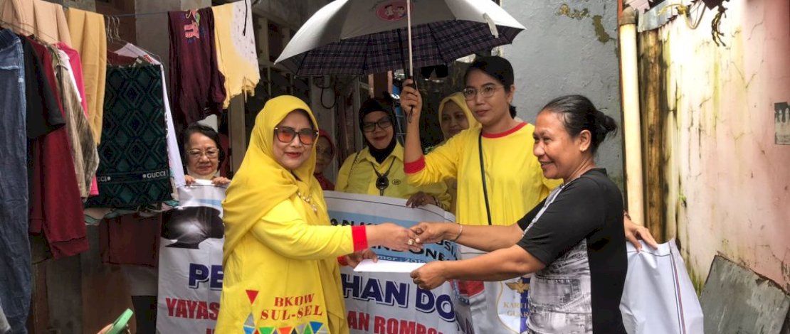 Haru dan Bahagia, Warga Kecamatan Makassar Terima Bantuan dari Apiaty Amin Syam