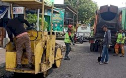 Respon Cepat Aduan Warga Soal Jalan Rusak, Pemkot Parepare Lakukan Perbaikan