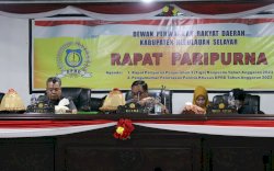 Sekretaris Daerah Serahkan tiga Ranperda ke DPRD Selayar