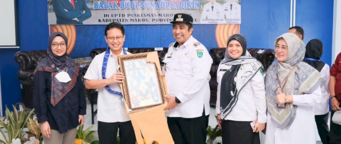 Bupati dan Wabup Maros Dampingi Menkes Tinjau Puskesmas dan Posyandu Percontohan