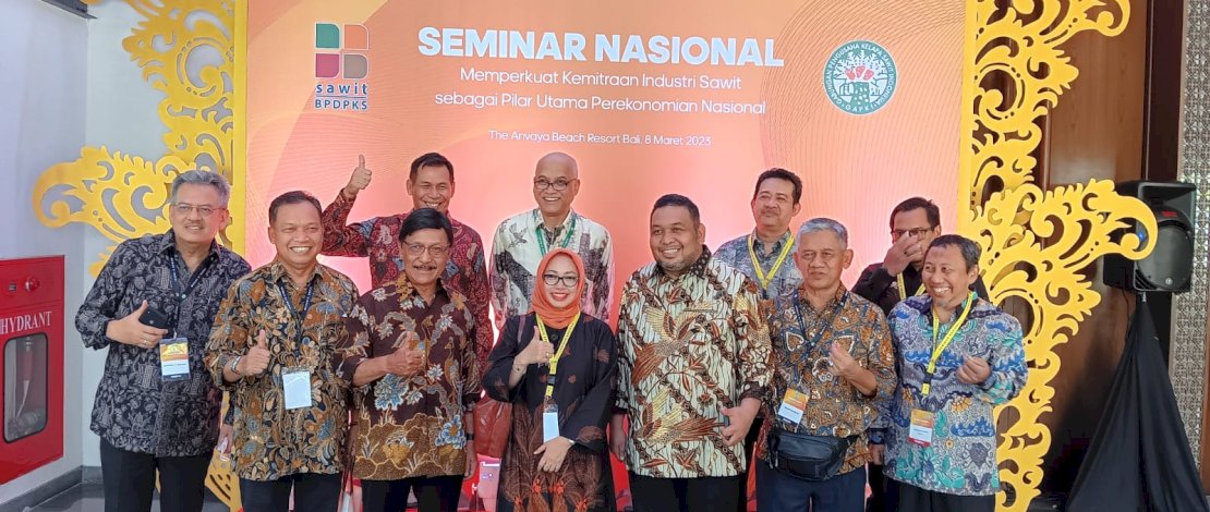 Ketua Asosiasi Petani Kelapa Sawit Indonesia (Apkasindo), Gulat ME Manurung, mengapresiasi gebrakan Kementerian Pertanian (Kementan) dalam mengakselerasi realisasi program Peremajaan Sawit Rakyat (PSR).