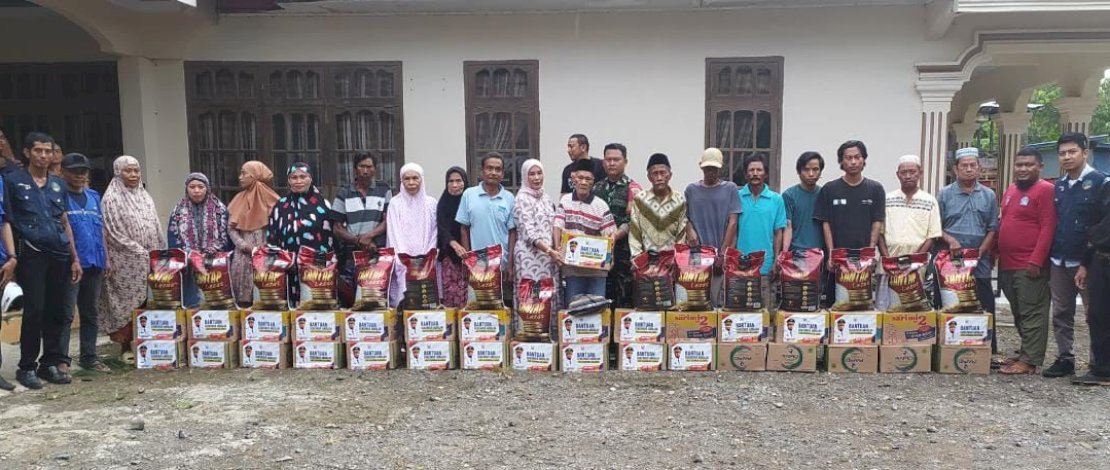 Pemerintah Provinsi Sulsel bergerak cepat menyalurkan bantuan logistik untuk korban terdampak bencana alam angin puting beliung di Kabupaten Bone. Pemerintah Provinsi Sulsel bergerak cepat menyalurkan bantuan logistik untuk korban terdampak bencana alam angin puting beliung di Kabupaten Bone.