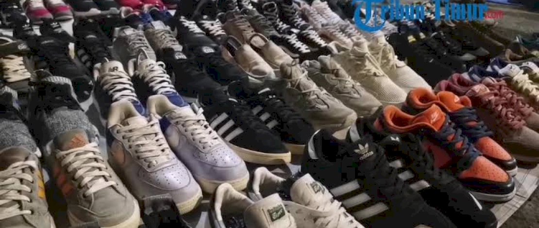 Salah satu abrang impor china di Makassar adalah cakar.