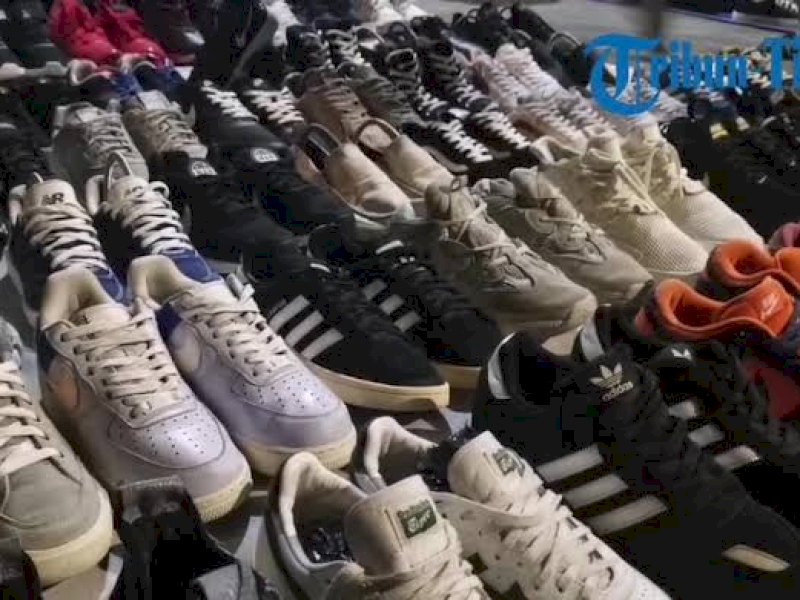 Barang China Masuk Indonesia Bakal Kena Pajak 200 persen 