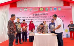 Berkat ARW, Akhirnya PJUTS dan PLTS Sulsel Diresmikan