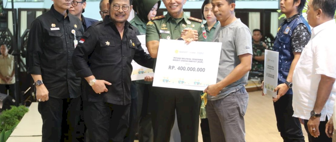 Kementerian Pertanian bersama dengan TNI AD khususnya Kodam XIV / Hasanuddin, mengadakan Pelatihan dan Bimbingan Teknis (Bimtek) Pertanian bagi para personil kodam XIV/Hasanuddin. Kementerian Pertanian bersama dengan TNI AD khususnya Kodam XIV / Hasanuddin, mengadakan Pelatihan dan Bimbingan Teknis (Bimtek) Pertanian bagi para personil kodam XIV/Hasanuddin.