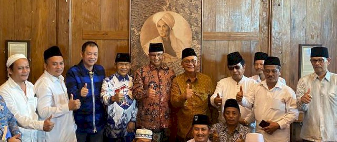 Puluhan Kiai NU Sambangi Kediaman Anies, Berikan Dukungan 1000 Persen hingga Pasangkan dengan AHY Puluhan Kiai NU Sambangi Kediaman Anies, Berikan Dukungan 1000 Persen hingga Pasangkan dengan AHY