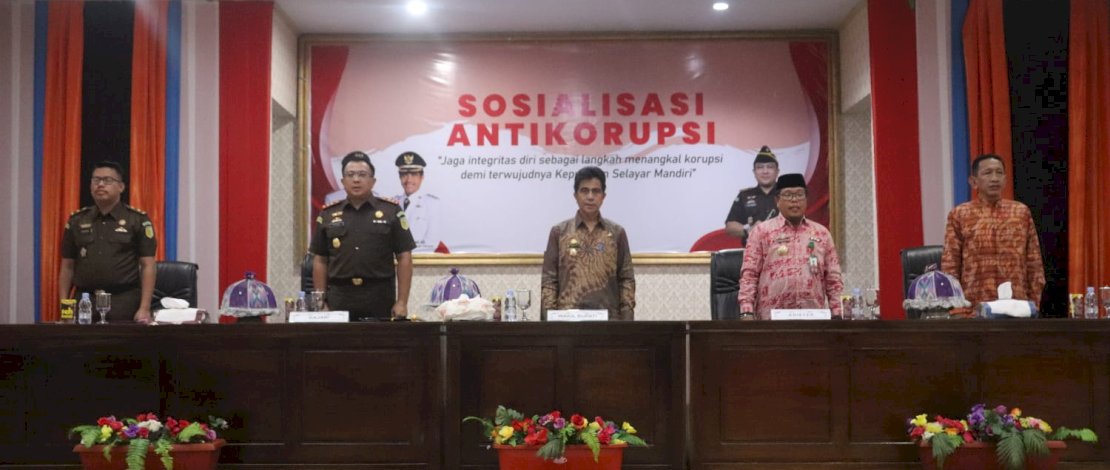 Wakil Bupati Kepulauan Selayar, Saiful Arif, membuka sosialisasi antikorupsi lingkup Pemerintah Kabupaten Kepulauan Selayar, di Ruang Pola Kantor Bupati, baru-baru ini.