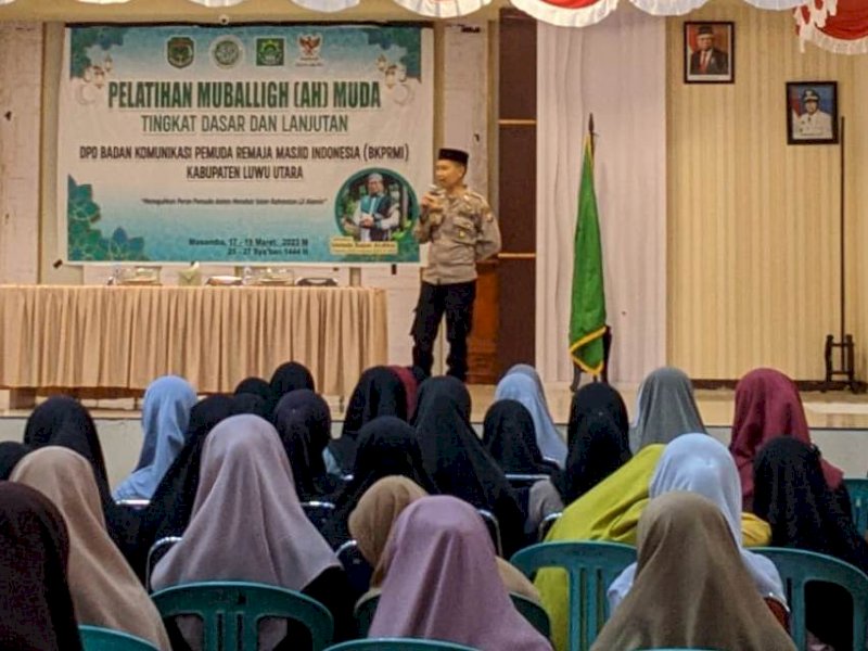 Polisi Berpangkat Aiptu di Luwu Utara Motivasi Peserta Pelatihan Muballigh