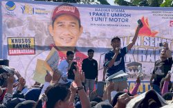 Rudianto Lallo Kampanye Anti Plastik dan Pencemaran Lingkungan di Pulau Sangkarrang