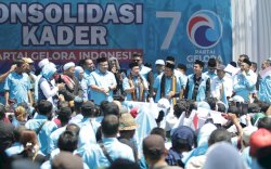 Anis Matta dan Fahri Hamzah Bakar Semangat Ribuan Massa Partai Gelora di Lombok Timur