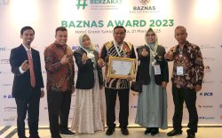 Dukung Pengelolaan Zakat, Bupati Bone Terima Penghargaan Baznas Award 2023