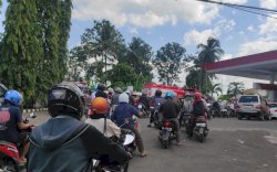 Antrian Panjang di Sejumlah SPBU Bone, Ini Penyebabnya
