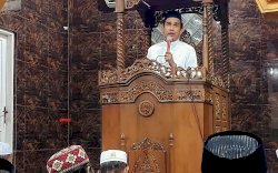 Tarawih Pertama di Kampung Halaman, Ketua DPRD Makassar Rudianto Lallo Serukan Program Jagai Anakta 