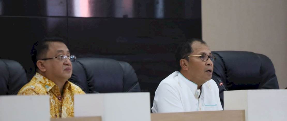Danny Pomanto dalam Rapat Koordinasi Pemkot Makassar, di Ruang Sipakatau Balai Kota Makassar, Jumat, 24 Maret 2023.