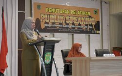 Bupati Lutra Apresiasi Pelatihan Public Speaking BKMT