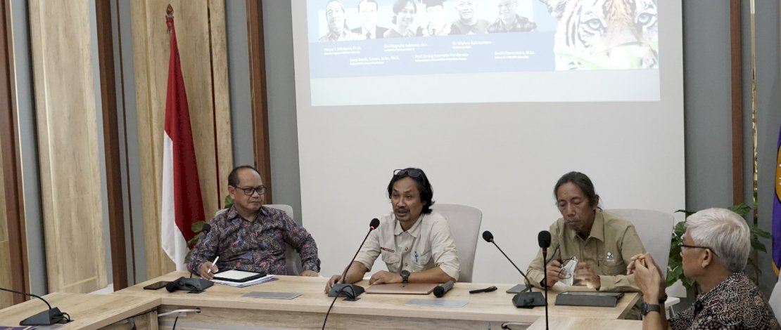 Focus Group Discussion (FGD) dengan tema Inovasi Teknologi untuk Konservasi Keanekaragaman Hayati yang dilaksanakan di Auditorium Rektorat Universitas Pakuan, Bogor, Selasa, 28 Maret 2023.