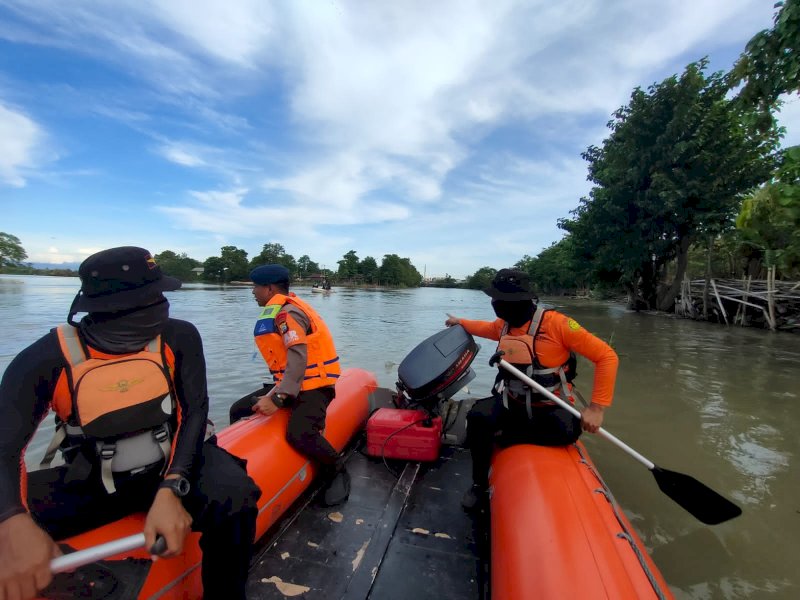 Danyon Ichsan Kerahkan Penyelam Brimob, Cari Pria Asal Wajo Diduga Tenggelam di Sungai Walannae