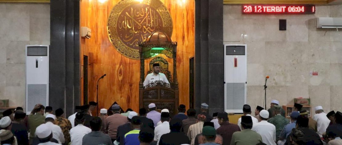 Rombongan Safari Ramadan Kecamatan Panakkukang kali ini mengunjungi Masjid Nurul Iman, di Jalan AP Pettarani 3 Kelurahan Tamamaung, Rabu malam, 29 Maret 2023. 