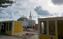 Pemkot Parepare Fasilitasi UMKM Berjualan di Pelataran Masjid Terapung