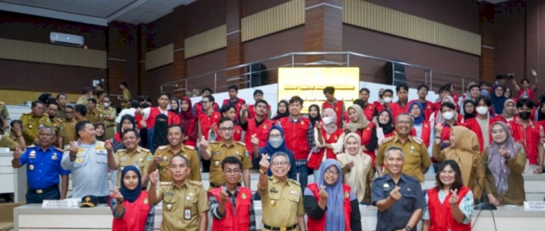 Wali Kota Parepare, Taufan Pawe, menerima peserta Kuliah Kerja Nyata (KKN) Tematik Unhas Makassar 2023, di Ruang Pola Setdako Parepare, Senin, 30 Januari 2023.