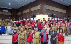 Terima Peserta KKN Tematik Unhas, Taufan Pawe Minta Fokus Tangani Stunting