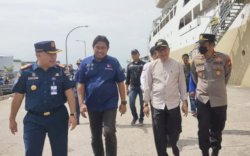 Taufan Pawe Dorong Optimalkan Layanan Jasa di Pelabuhan