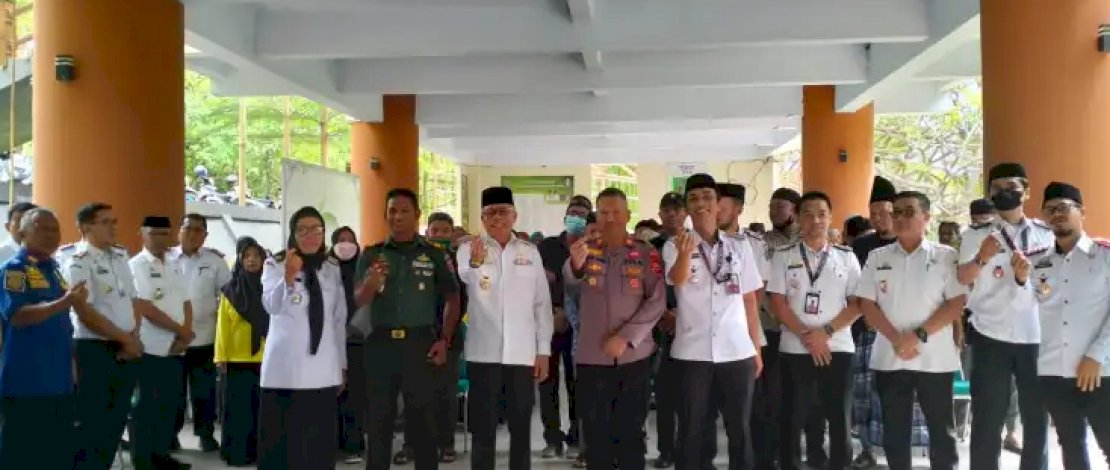 Taufan Pawe Serahkan Insentif ke 516 Orang, Ketua RT/RW hingga Pegawai Syara