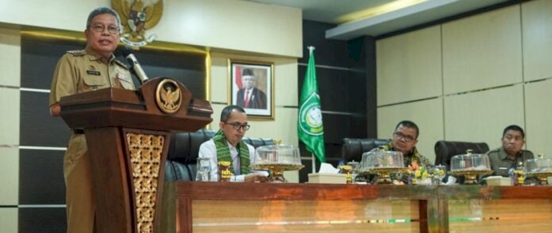 Wali Kota Parepare, Taufan Pawe, menghadiri acara Pelantikan Pengurus Majelis Daerah Korps Alumni Himpunan Mahasiswa Islam (KAHMI) Kota Parepare aperiode 2022-2027, di Auditorium BJ Habibie, Rumah Jabatan Wali Kota Parepare. Senin, 27 Februari 2023. Wali Kota Parepare, Taufan Pawe, menghadiri acara Pelantikan Pengurus Majelis Daerah Korps Alumni Himpunan Mahasiswa Islam (KAHMI) Kota Parepare aperiode 2022-2027, di Auditorium BJ Habibie, Rumah Jabatan Wali Kota Parepare. Senin, 27 Februari 2023.